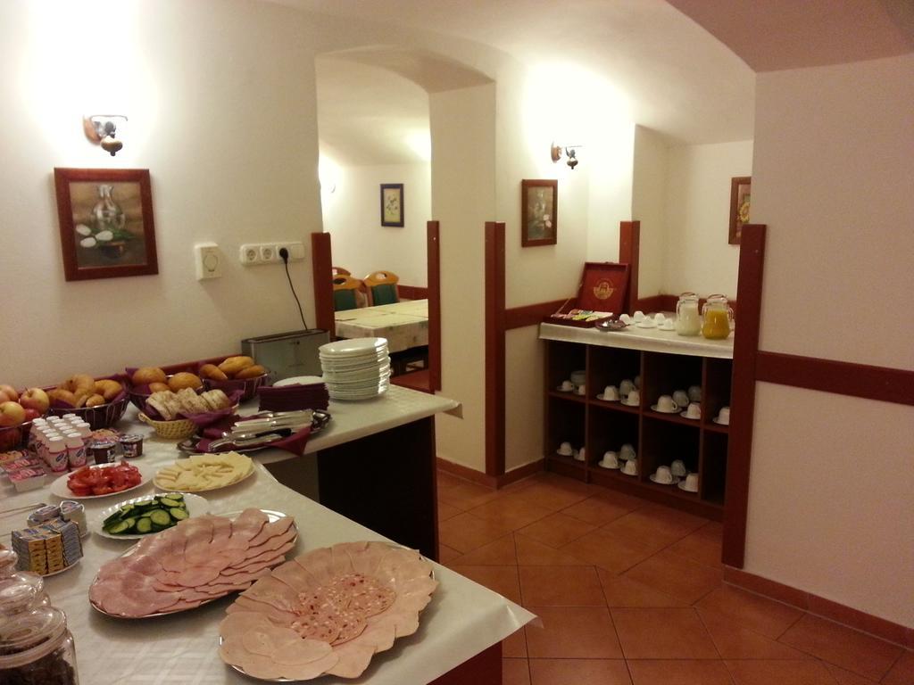 Nemethy Panzio Otel Debrecen Dış mekan fotoğraf